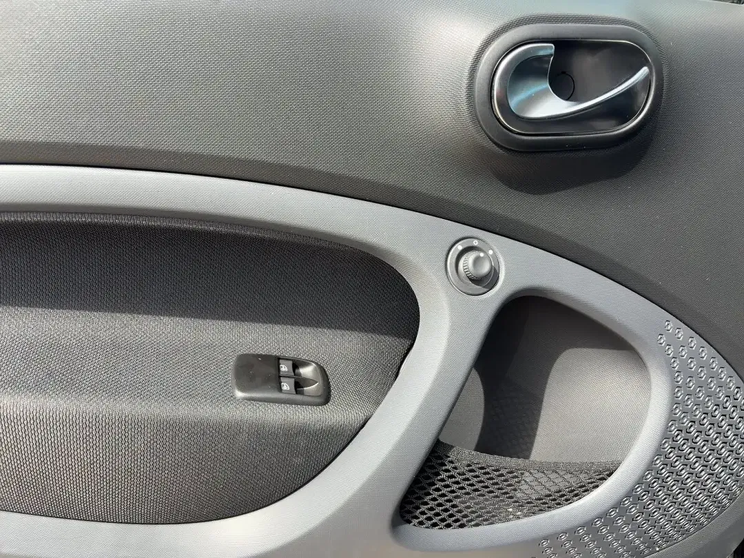 smart forTwo - Thumbnail 12