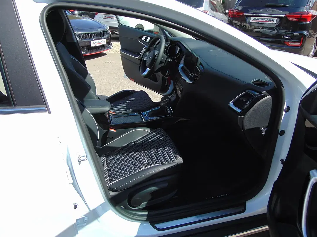 Kia XCeed Vision - Thumbnail 11