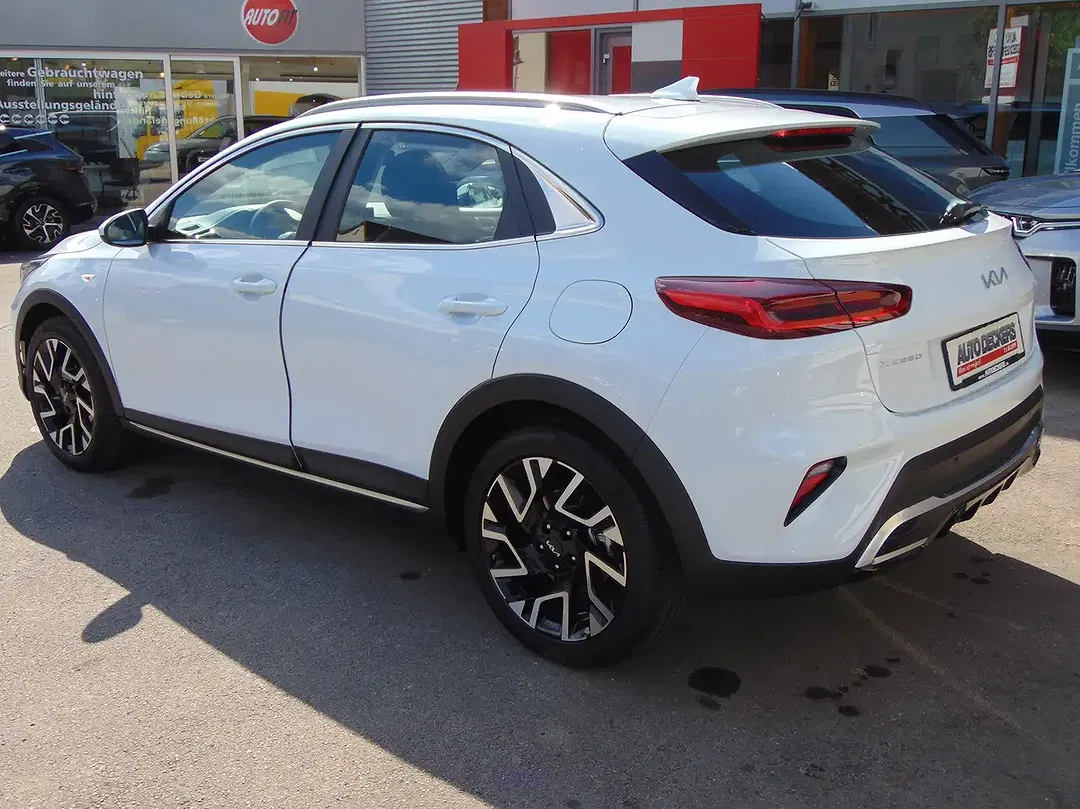 Kia XCeed Vision - Thumbnail 3