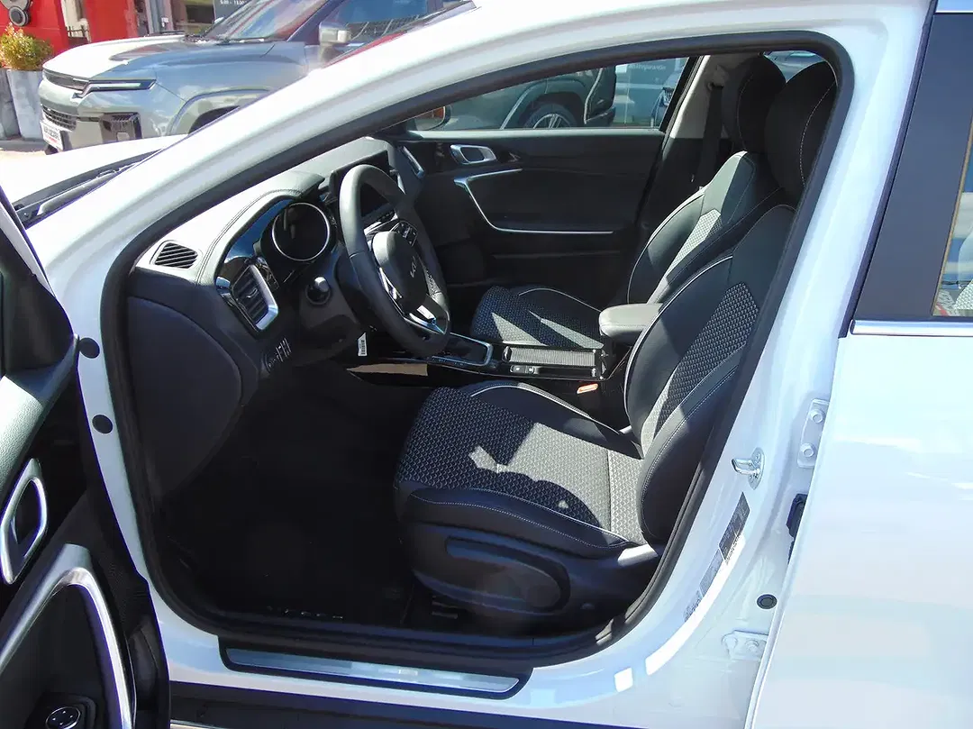 Kia XCeed Vision - Thumbnail 7