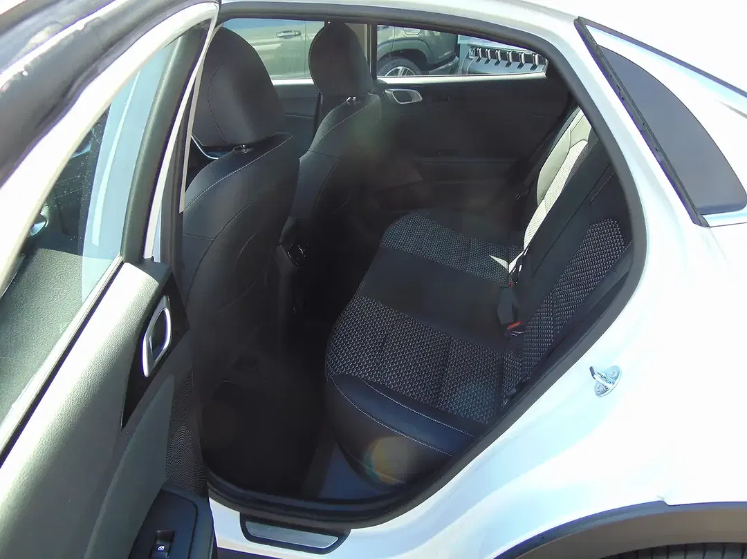 Kia XCeed Vision - Thumbnail 9