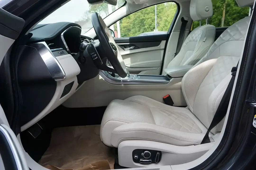 Jaguar XF Sportbrake SE - Thumbnail 14