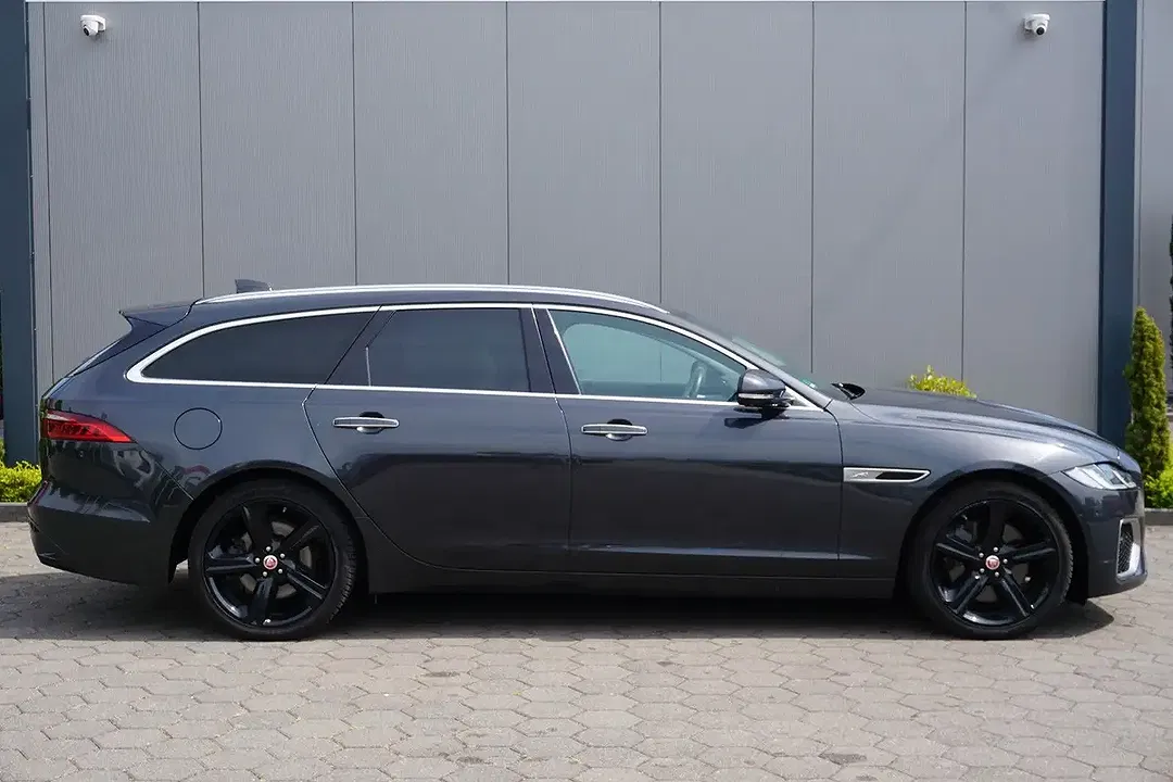 Jaguar XF Sportbrake SE - Thumbnail 4