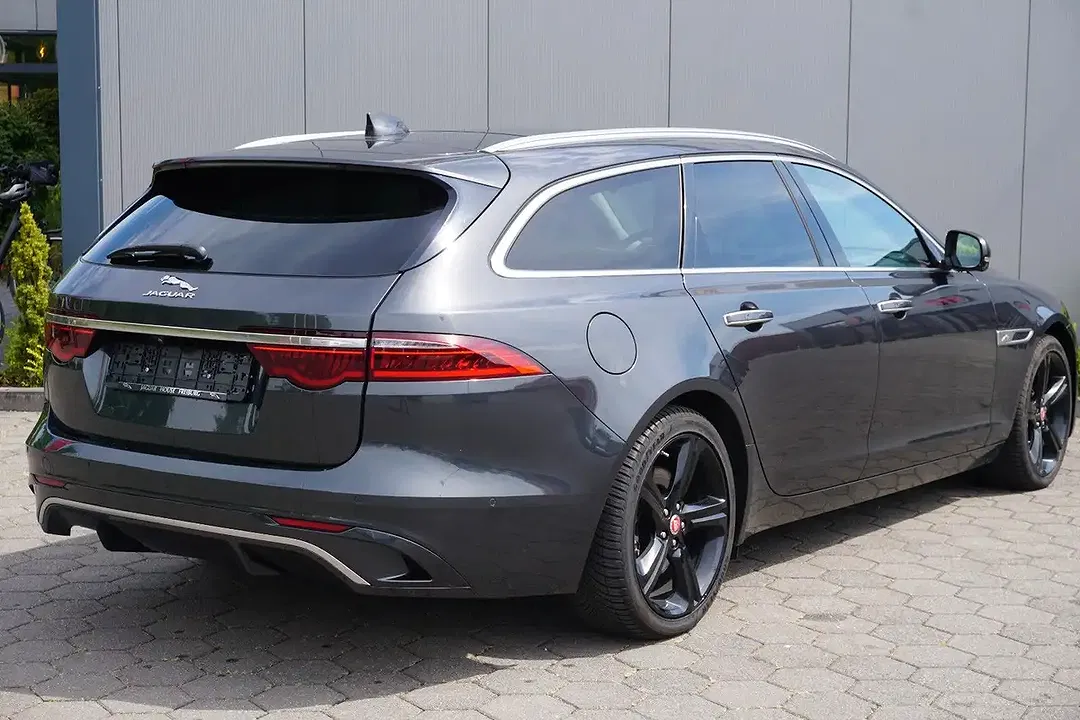 Jaguar XF Sportbrake SE - Thumbnail 5