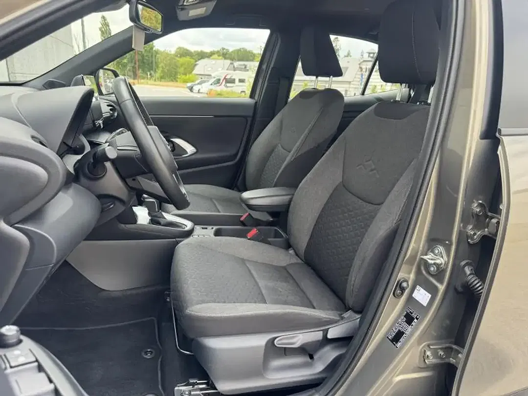 Toyota Yaris Cross 1.5 CVT Hybrid Plus - Thumbnail 13