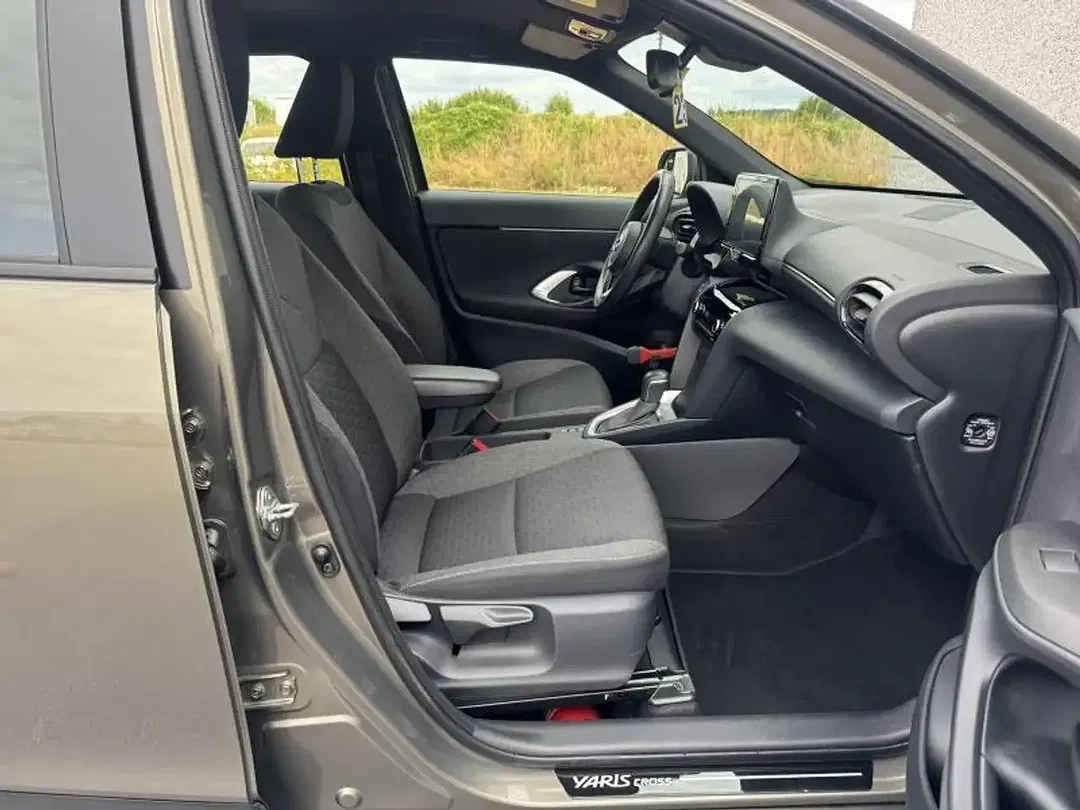 Toyota Yaris Cross 1.5 CVT Hybrid Plus - Thumbnail 8