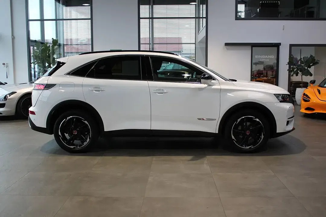 DS Automobiles DS 7 Crossback - Thumbnail 7