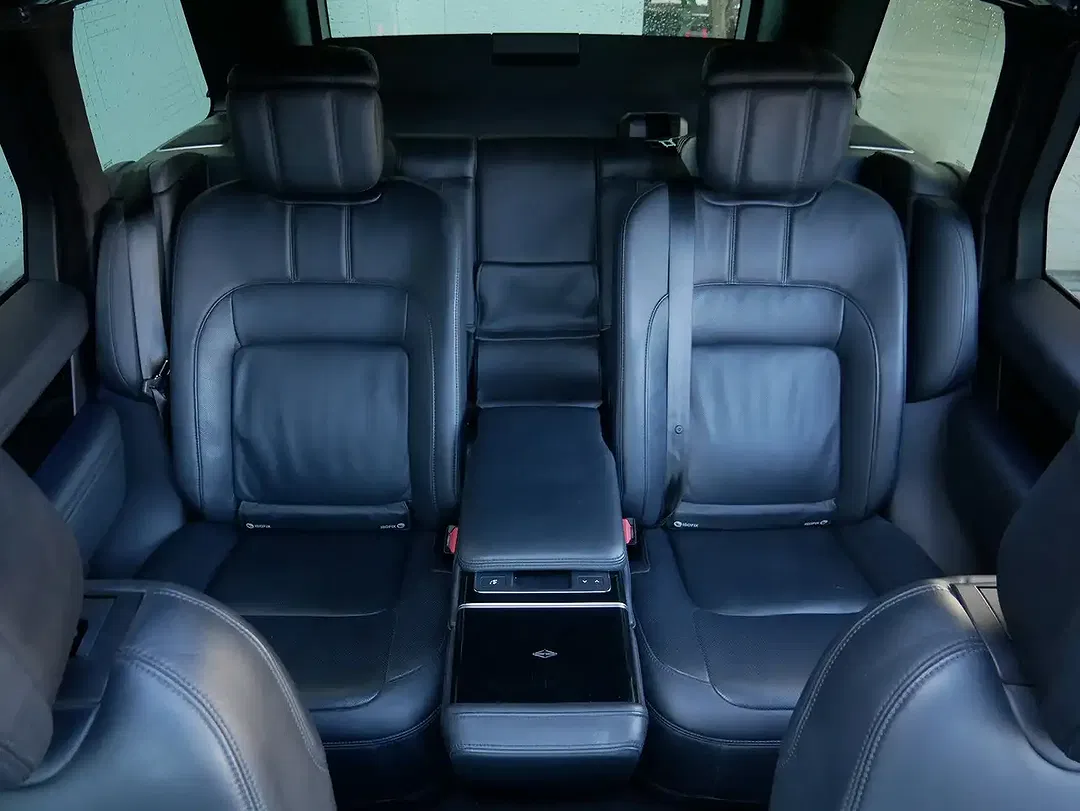 Land Rover Range Rover P400e Autobiography - Thumbnail 10