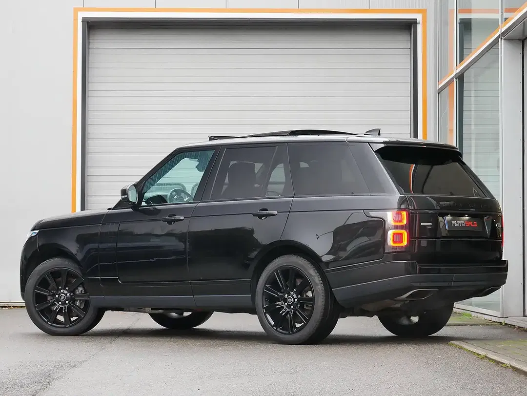 Land Rover Range Rover P400e Autobiography - Thumbnail 4