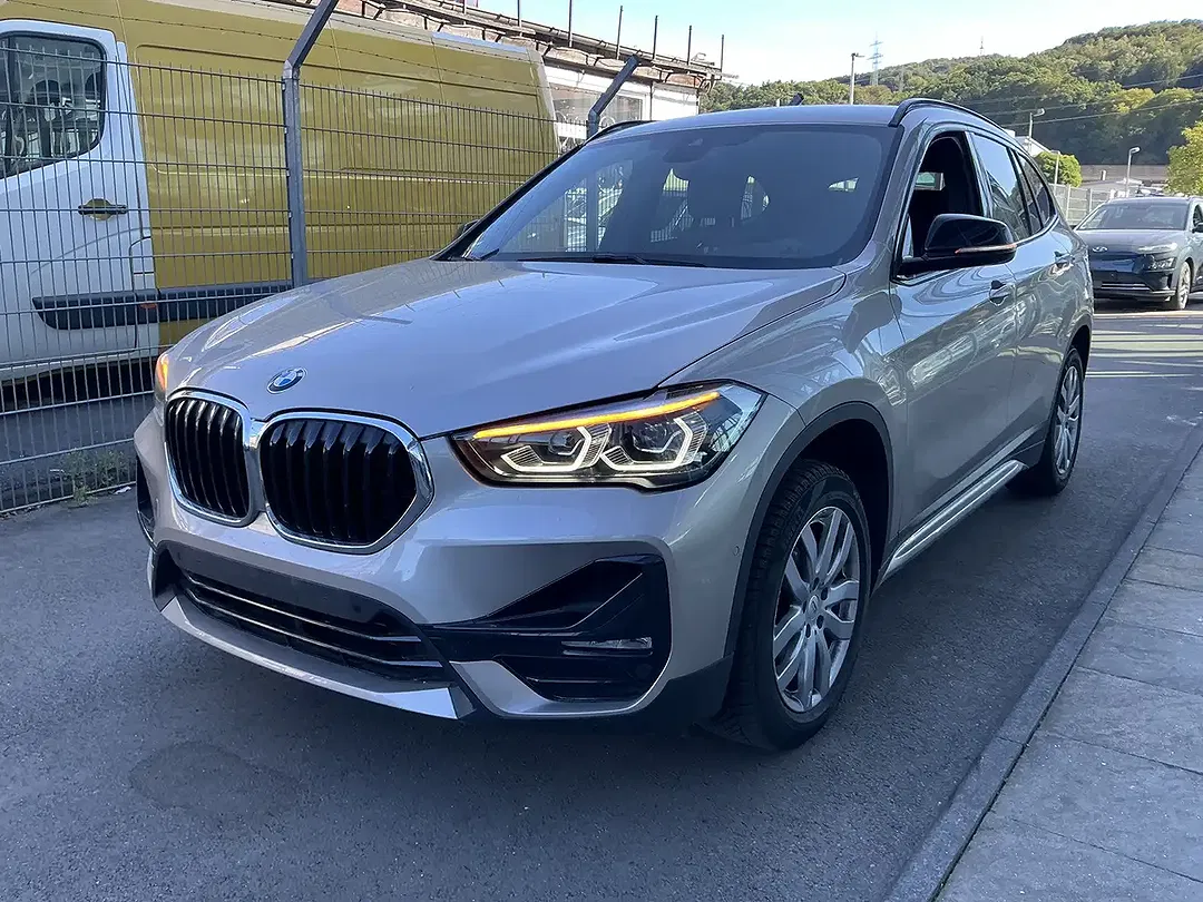 BMW X1 sDrive Sport Line - Thumbnail 1