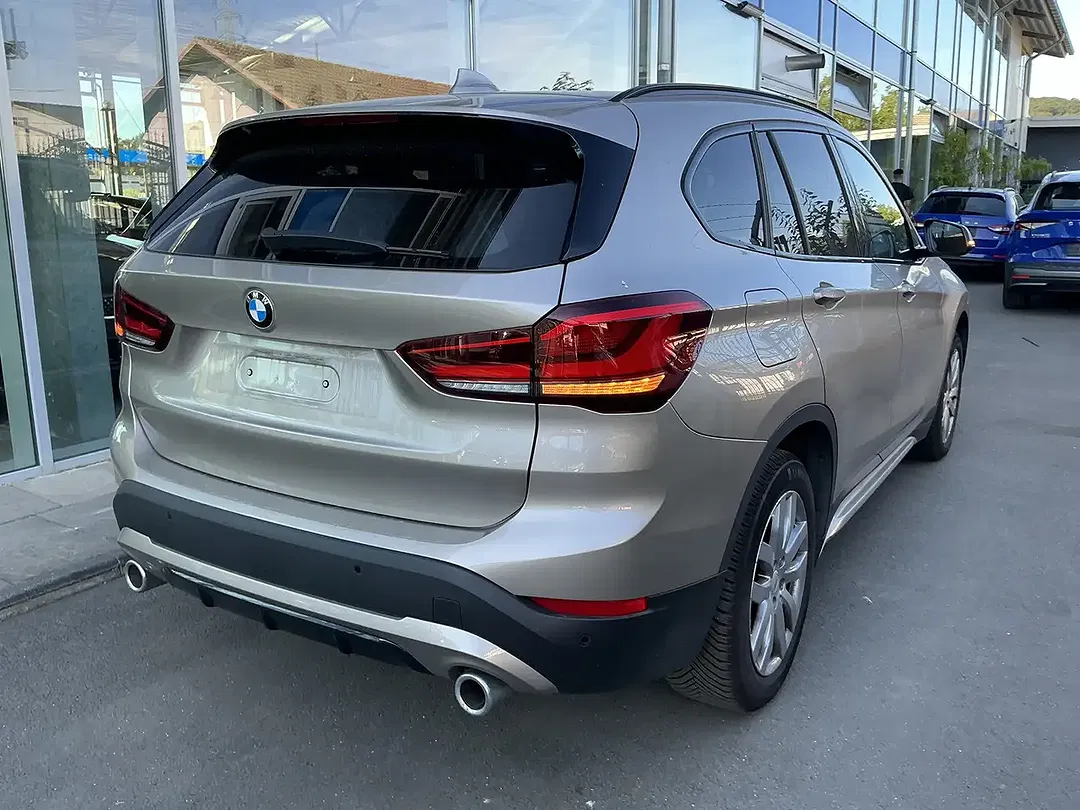 BMW X1 sDrive Sport Line - Thumbnail 2