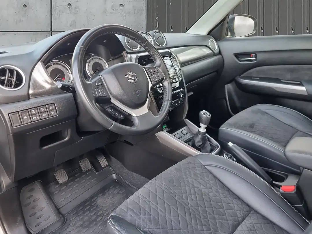 Suzuki Vitara 1.4 Turbo AllGrip 4x4 Comfort+ - Thumbnail 13