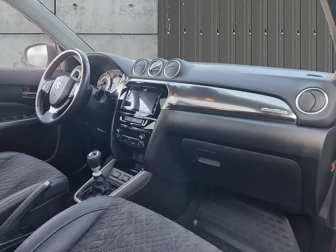 Suzuki Vitara 1.4 Turbo AllGrip 4x4 Comfort+ - Thumbnail 14