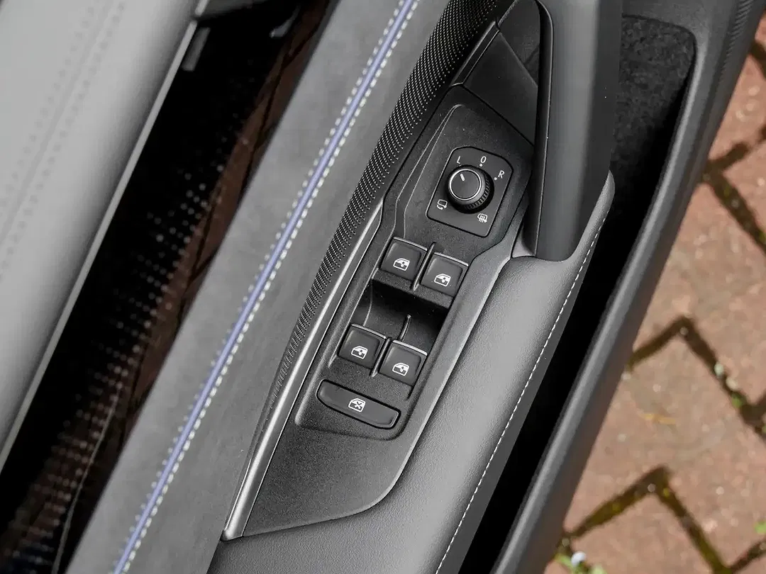Volkswagen Tiguan 2.0 TDI 4Motion R-Line - Thumbnail 13