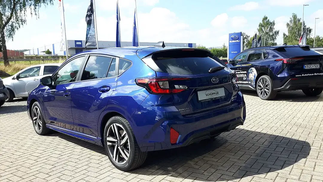 Subaru Impreza 2.0 e-Boxer Platinum - Thumbnail 5