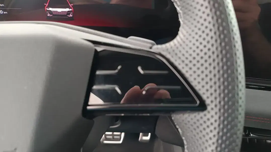 Audi S6 e-tron - Thumbnail 16