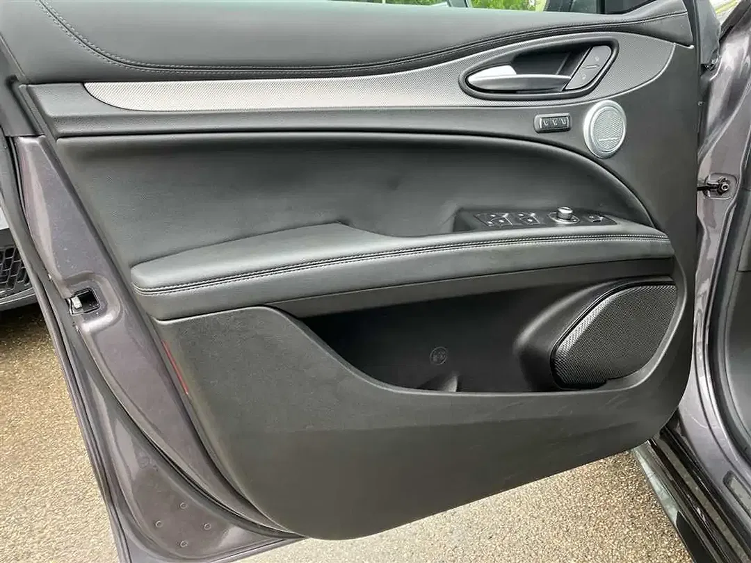 Alfa Romeo Stelvio 2.2 Diesel Veloce - Thumbnail 11