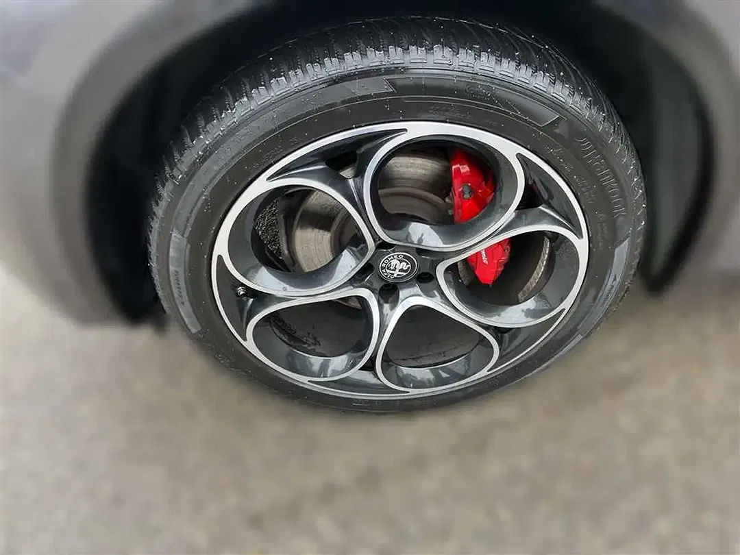 Alfa Romeo Stelvio 2.2 Diesel Veloce - Thumbnail 8