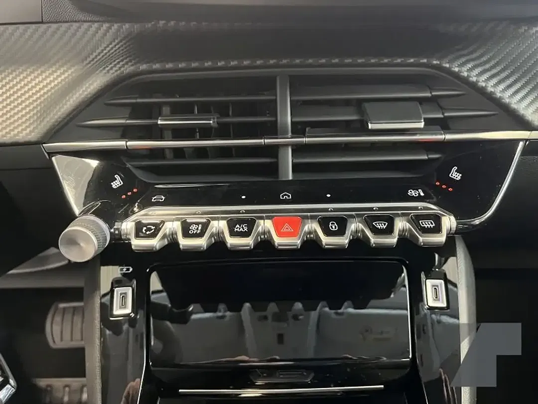 Peugeot 208 100 Hybrid Allure - Thumbnail 19