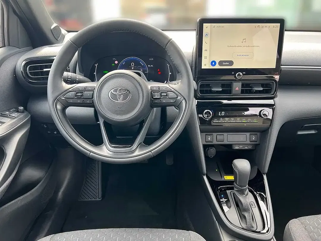 Toyota Yaris Cross - Thumbnail 9