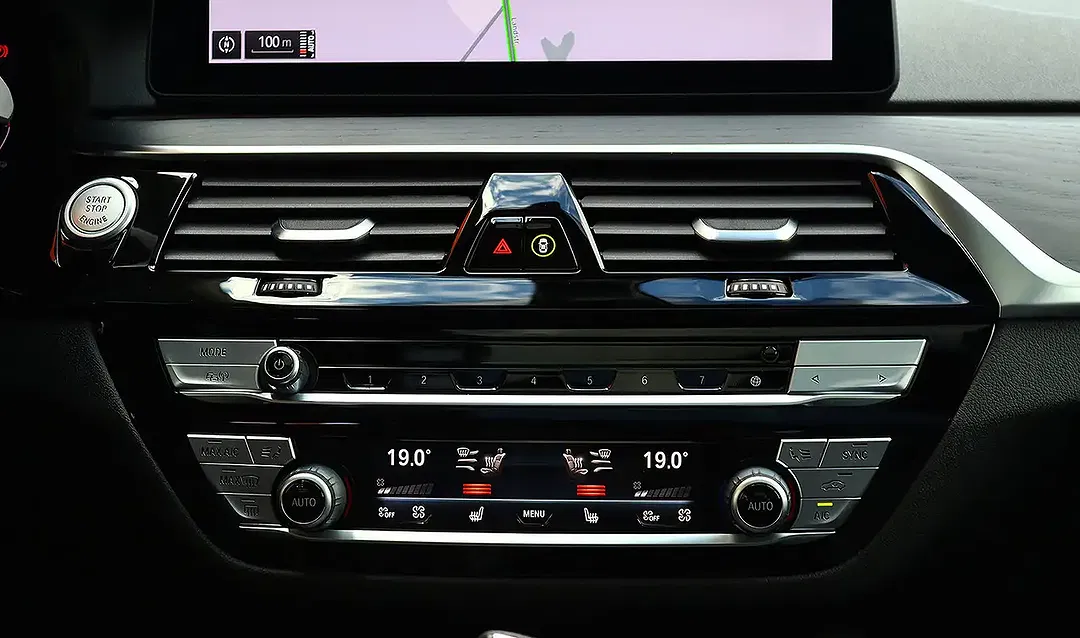 BMW 540 xDrive Touring M Sport - Thumbnail 12