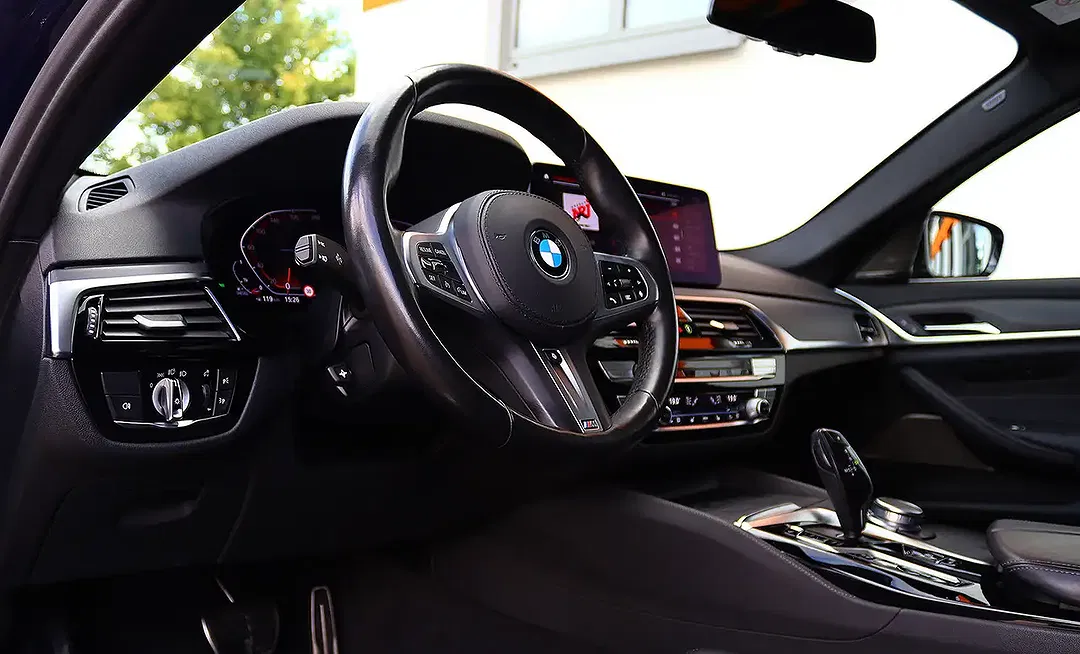 BMW 540 xDrive Touring M Sport - Thumbnail 7