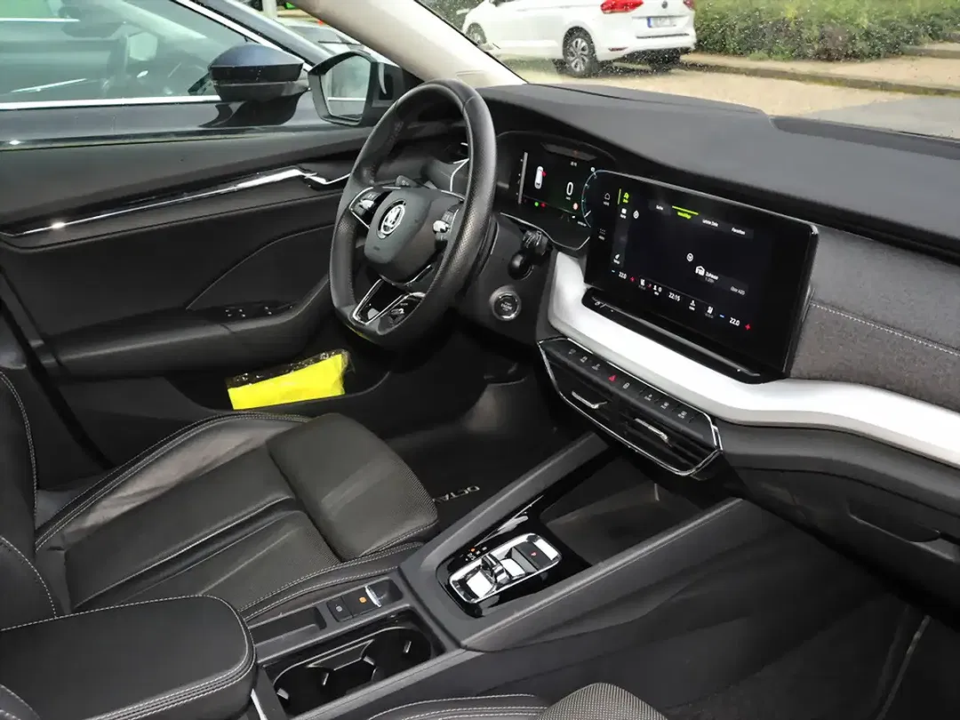 Skoda Octavia 2.0 TDI DSG Combi Style - Thumbnail 6