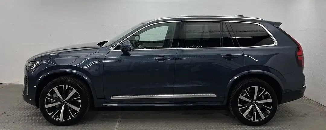Volvo XC90 T8 AWD - Thumbnail 2