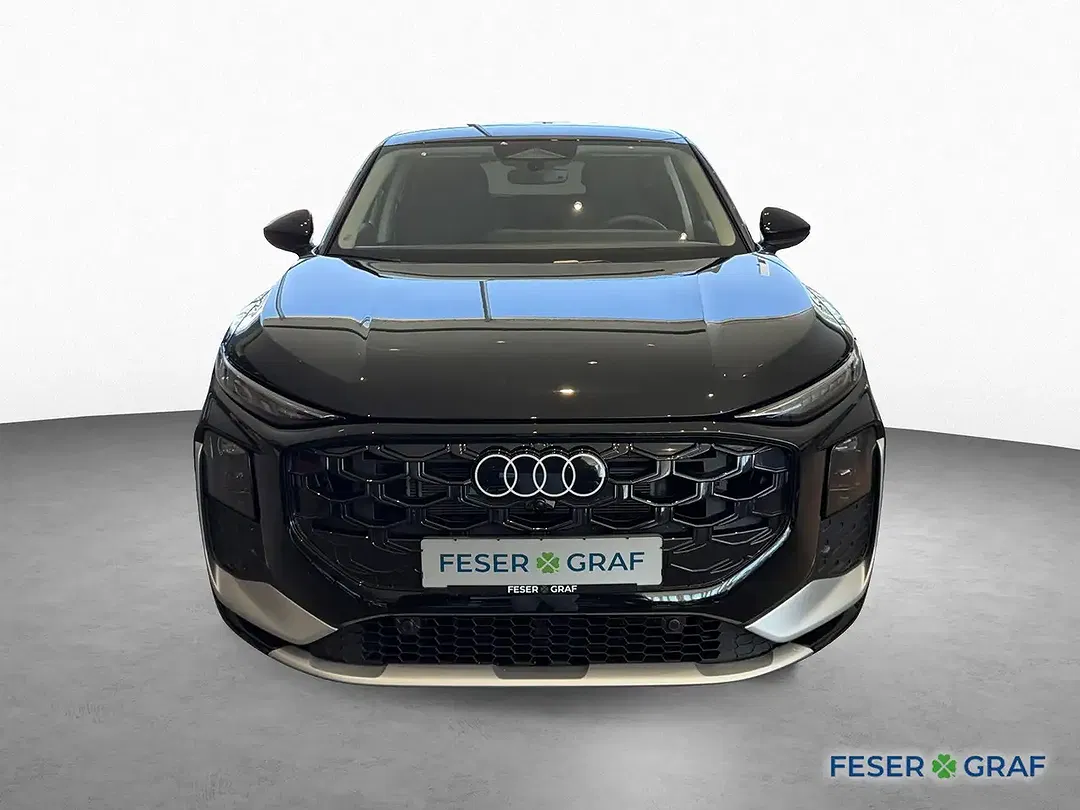 Audi Q3 plus - Thumbnail 2