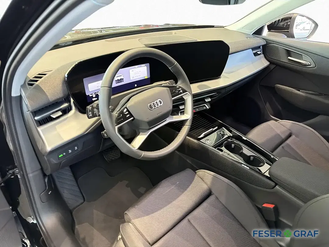 Audi Q3 plus - Thumbnail 9