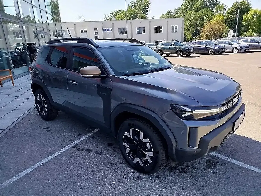 Dacia Duster TCe 4x4 Extreme - Thumbnail 3