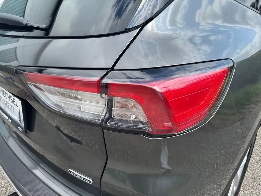 Ford Kuga PHEV - Thumbnail 11
