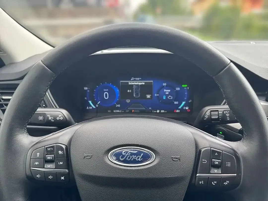 Ford Kuga PHEV - Thumbnail 15