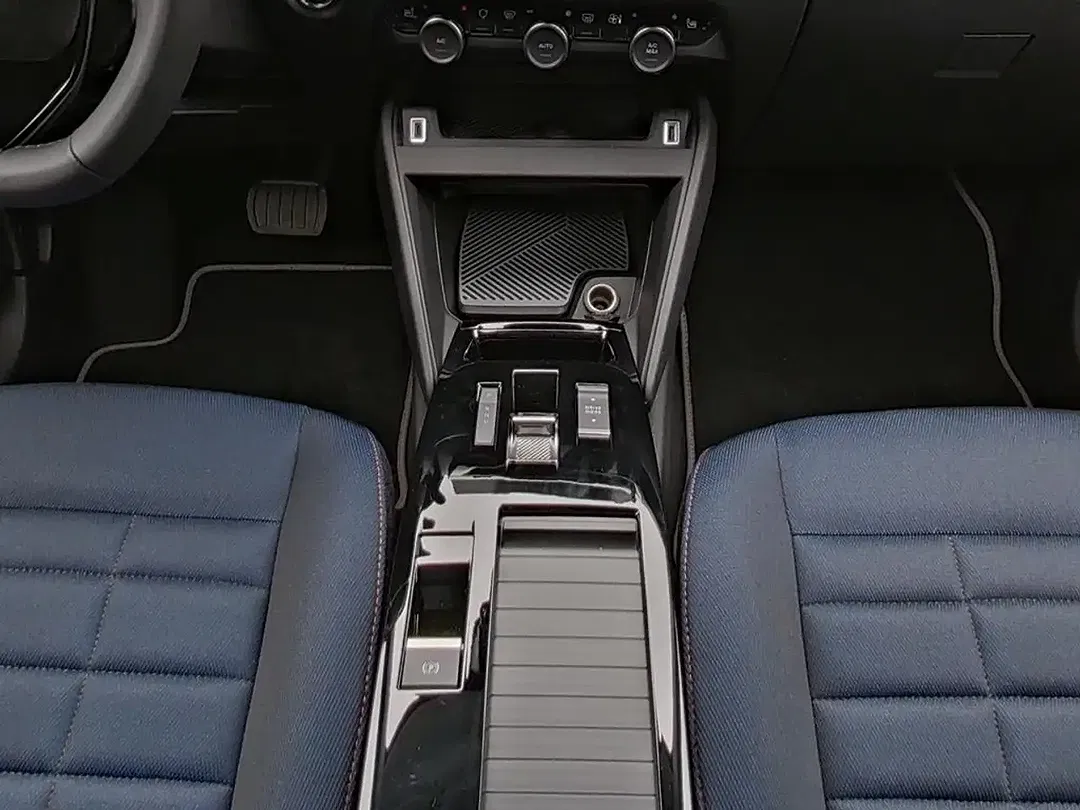 Citroen C4 Hybrid Collection - Thumbnail 11