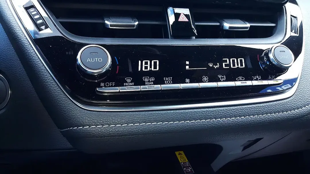 Suzuki Swace Hybrid 1.8 CVT Comfort+ - Thumbnail 12