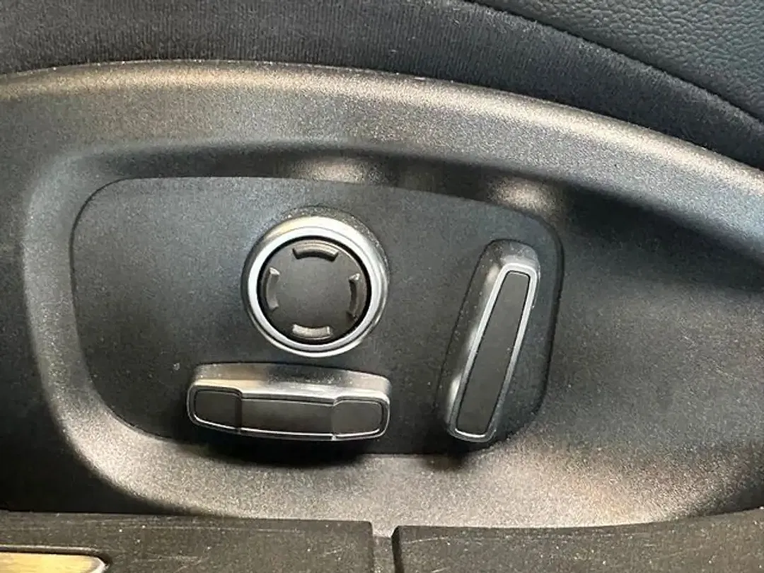 Jaguar XF Sportbrake R-Sport - Thumbnail 11