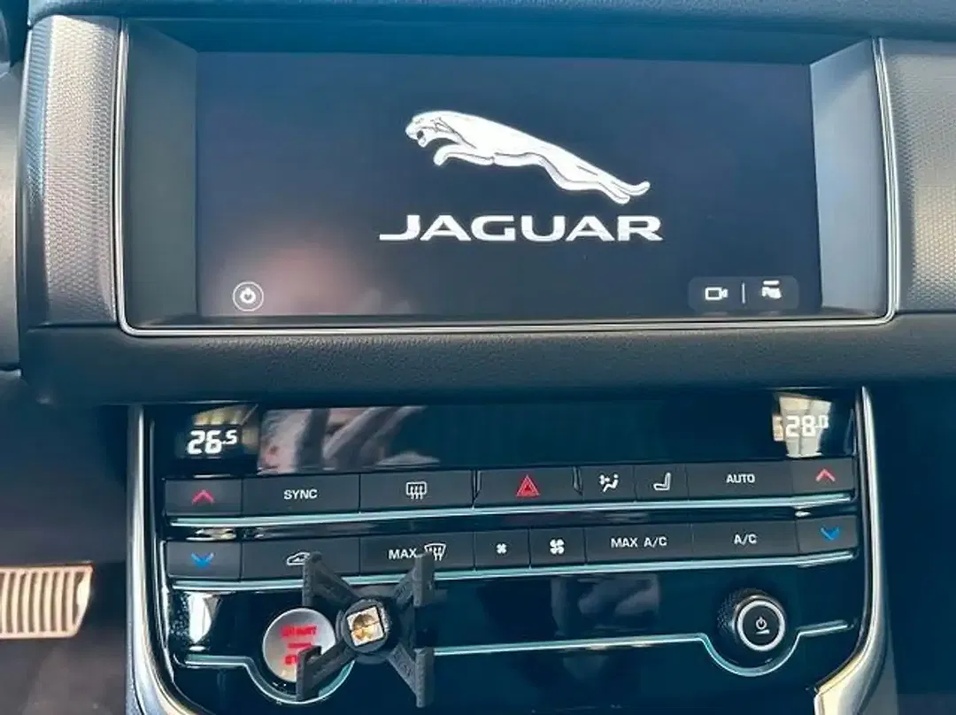 Jaguar XF Sportbrake R-Sport - Thumbnail 12