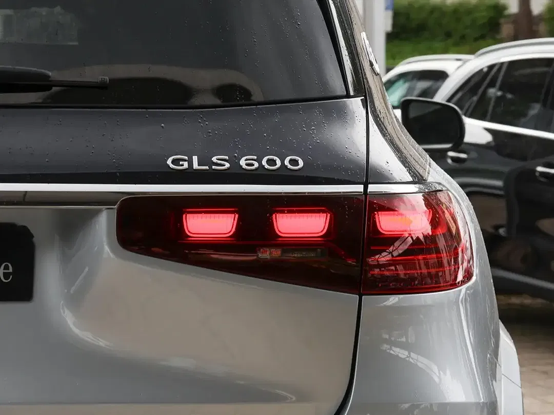 Mercedes-Benz GLS 600 - Thumbnail 13