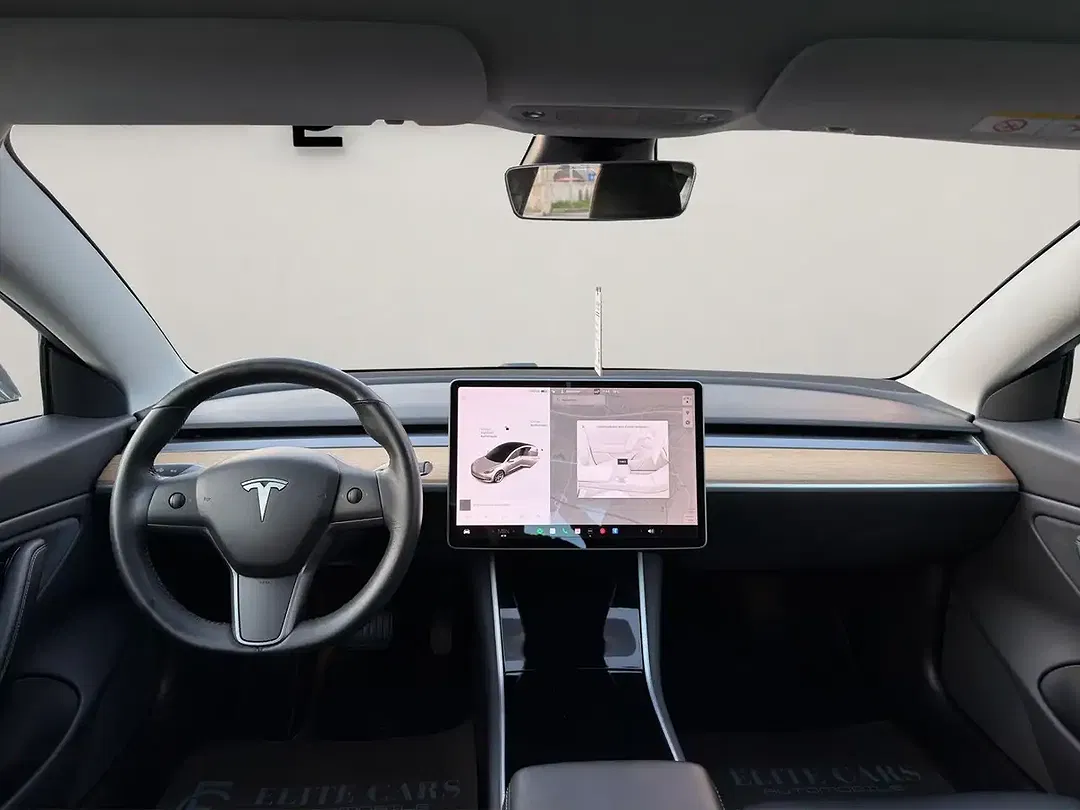 Tesla Model 3 AWD Dual Motor Long Range - Thumbnail 11