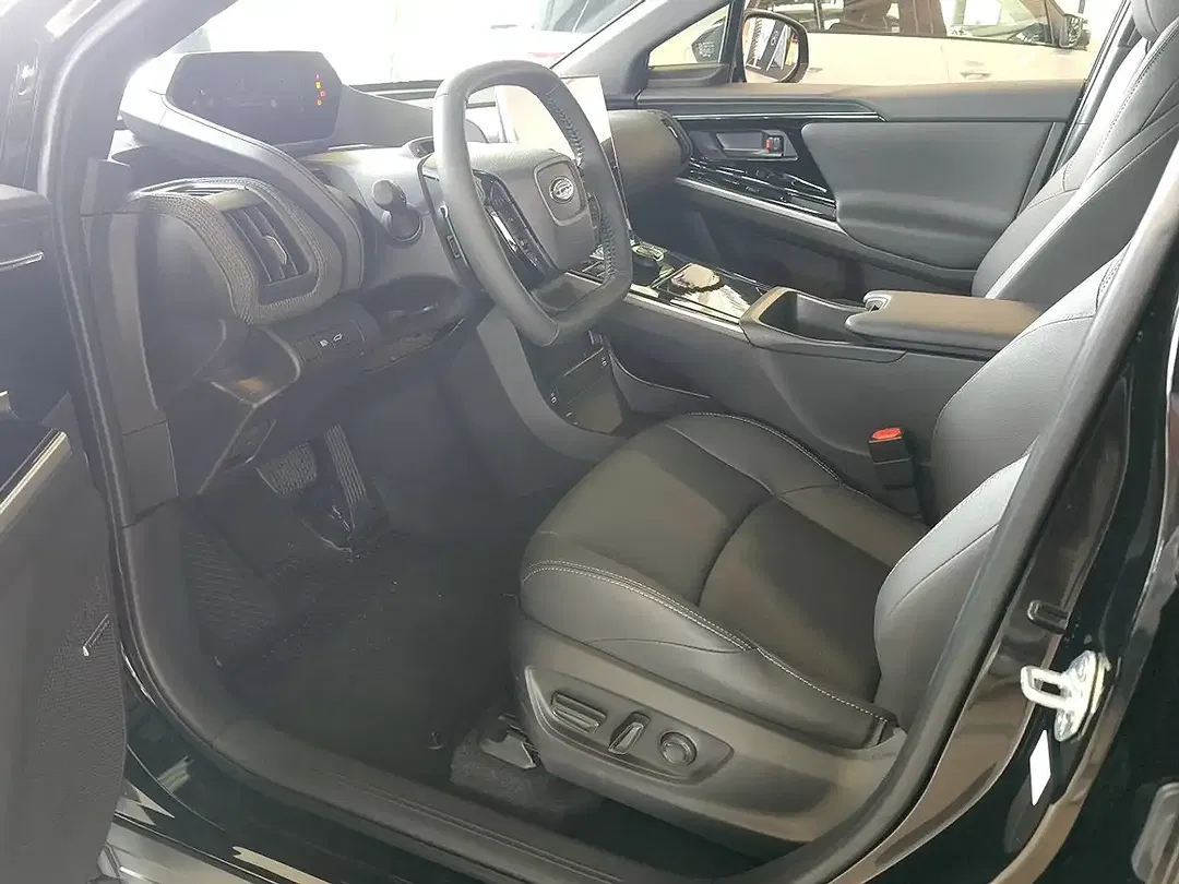 Subaru Solterra EV - Thumbnail 7