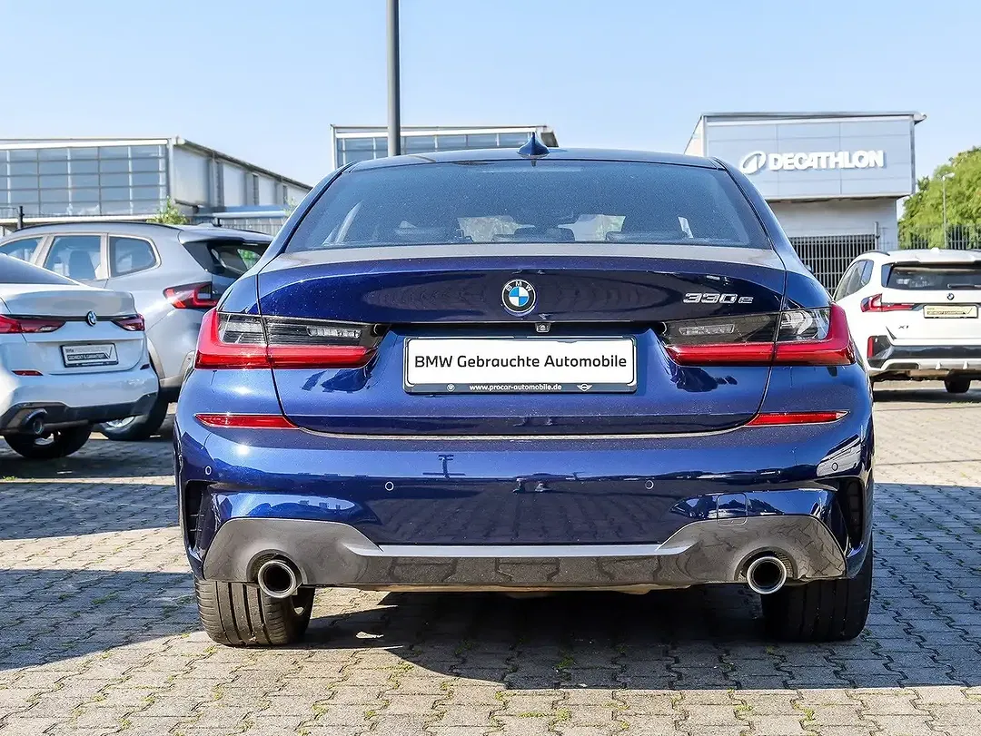 BMW 330 iPerformance M Sport - Thumbnail 11