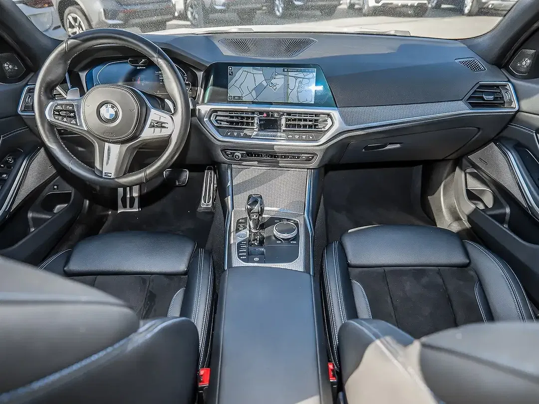 BMW 330 iPerformance M Sport - Thumbnail 3