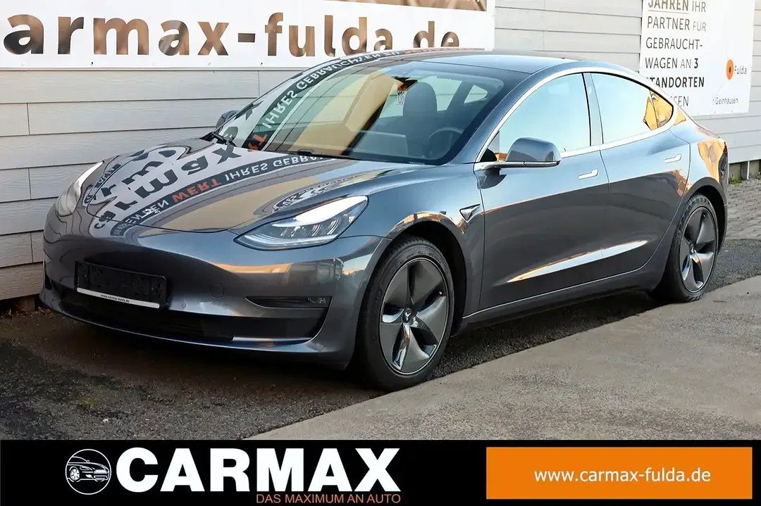 Tesla Model 3 AWD Dual Motor Long Range - Thumbnail 13