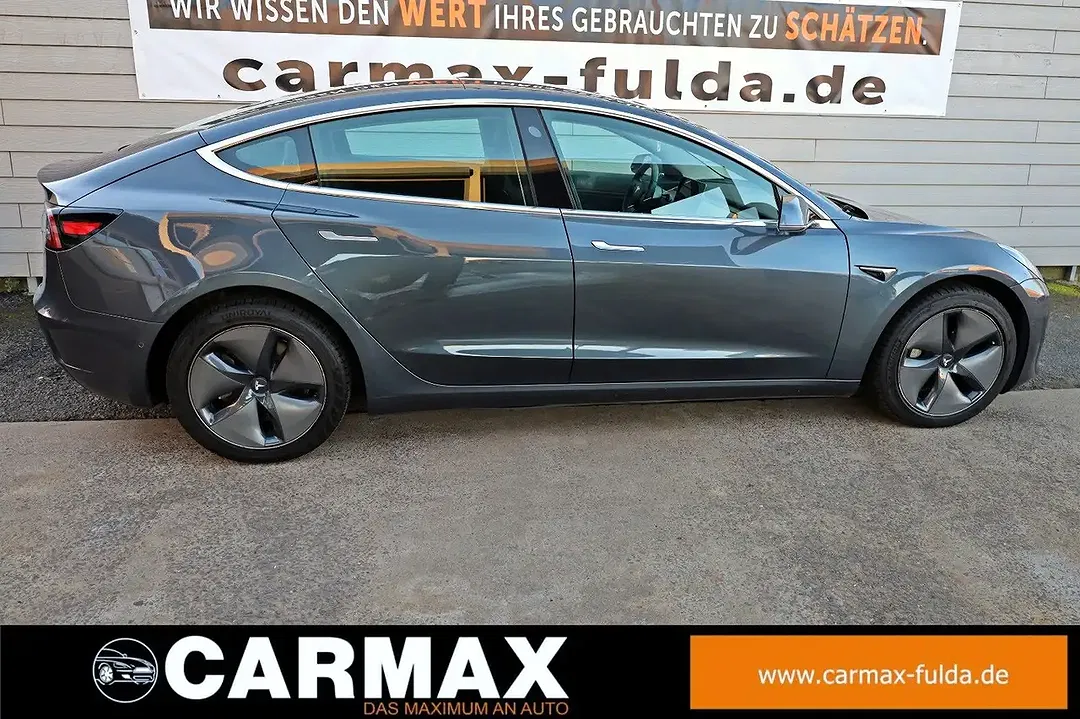 Tesla Model 3 AWD Dual Motor Long Range - Thumbnail 16