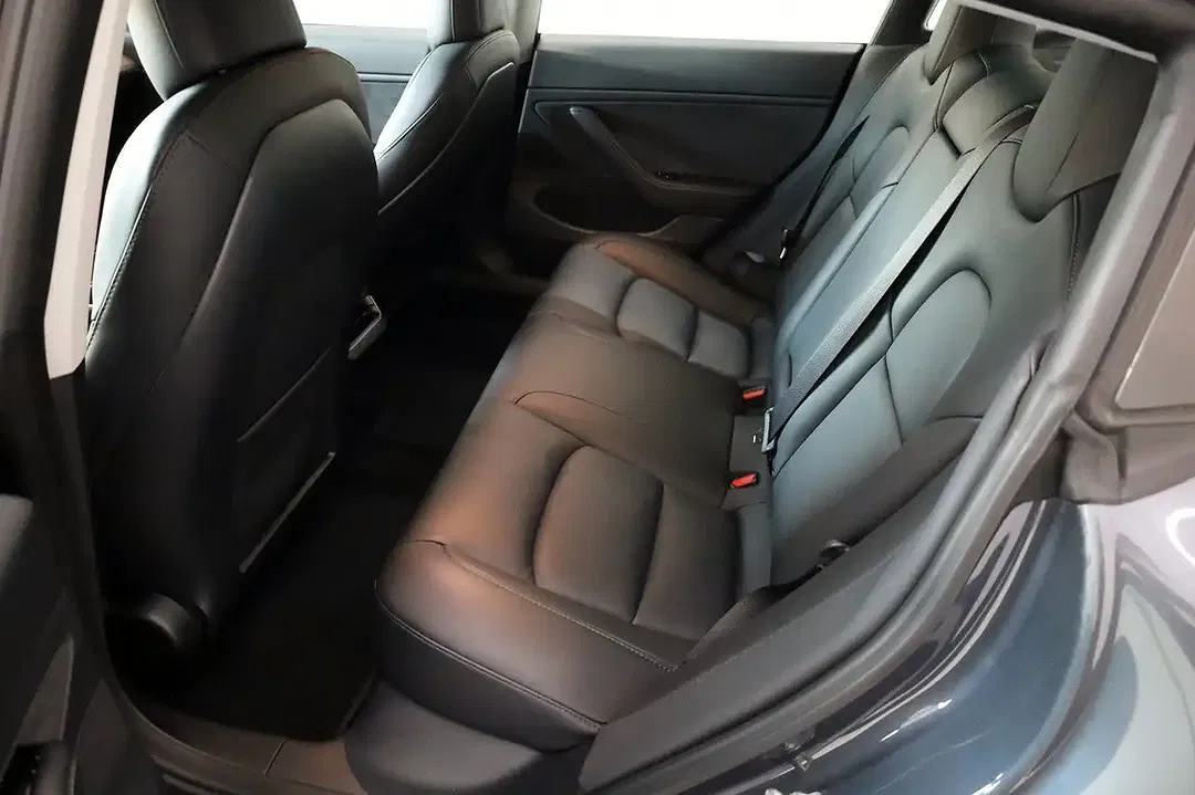 Tesla Model 3 AWD Dual Motor Long Range - Thumbnail 17