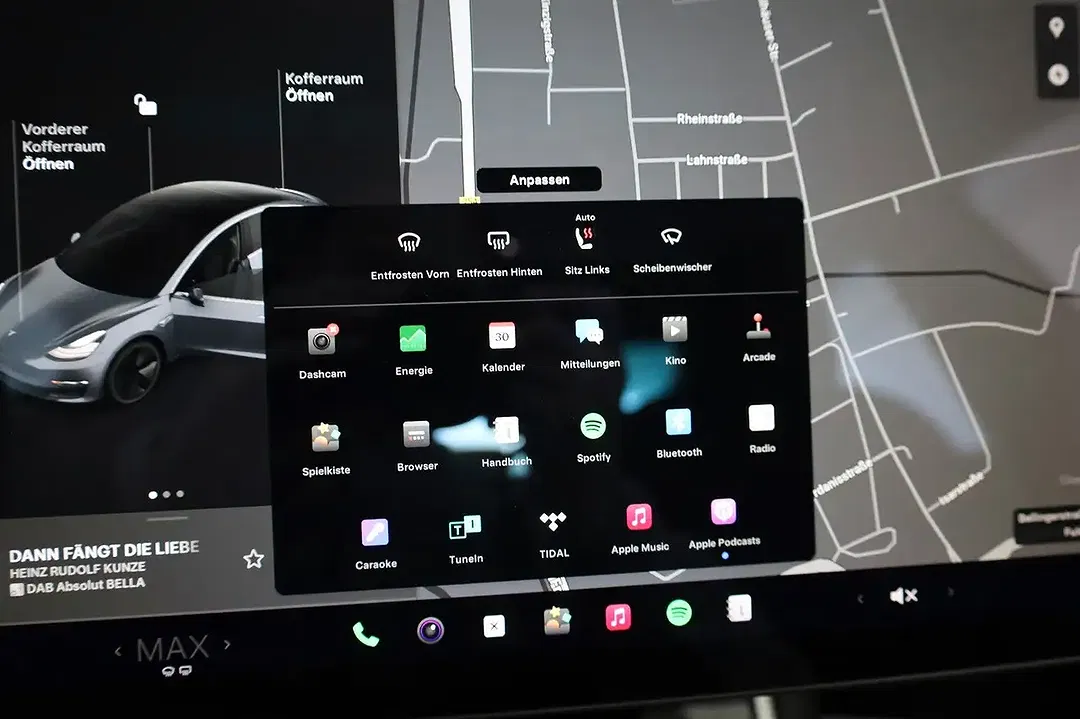 Tesla Model 3 AWD Dual Motor Long Range - Thumbnail 18