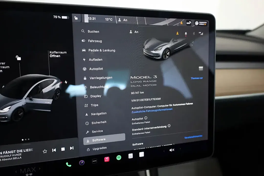 Tesla Model 3 AWD Dual Motor Long Range - Thumbnail 19