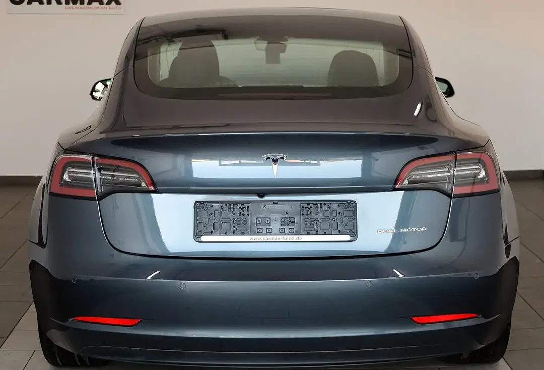 Tesla Model 3 AWD Dual Motor Long Range - Thumbnail 26