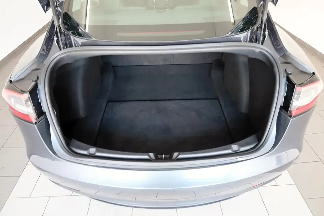 Tesla Model 3 AWD Dual Motor Long Range - Thumbnail 27