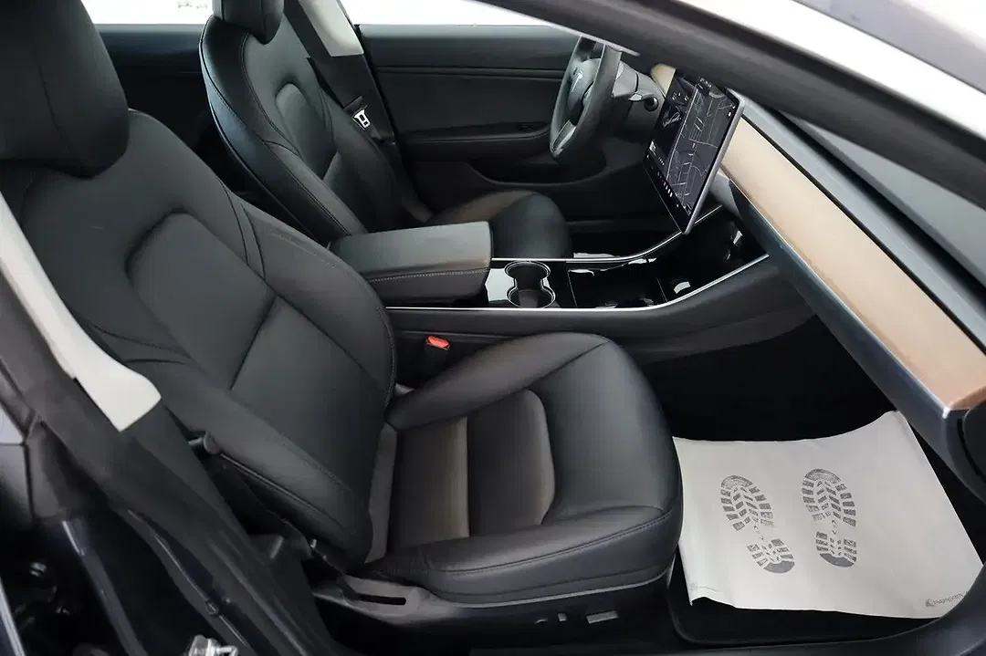 Tesla Model 3 AWD Dual Motor Long Range - Thumbnail 5